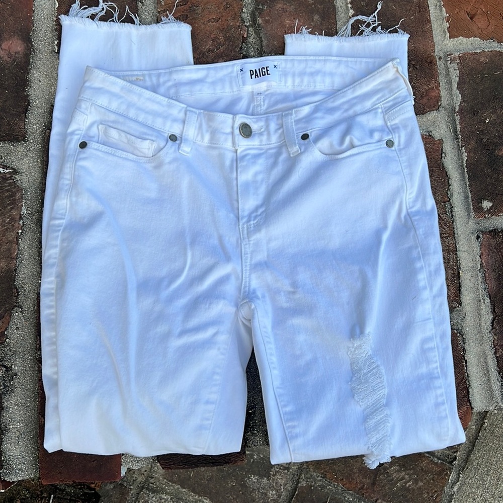 Paige white distressed "Skyline Ankle peg" jeans Size 29